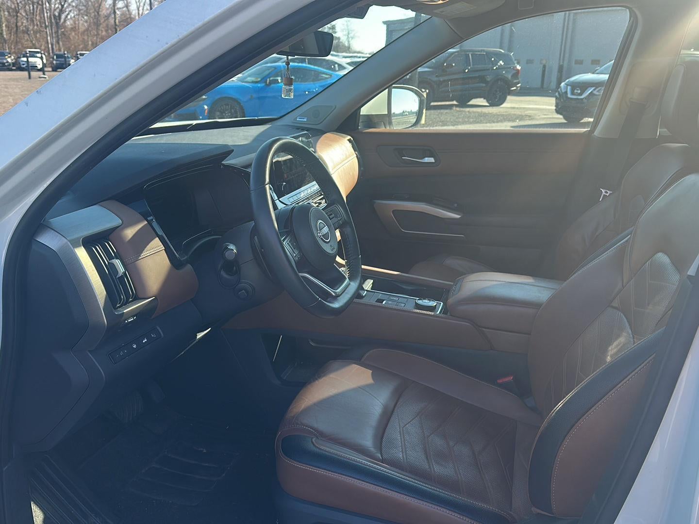 2023 Nissan Pathfinder Platinum