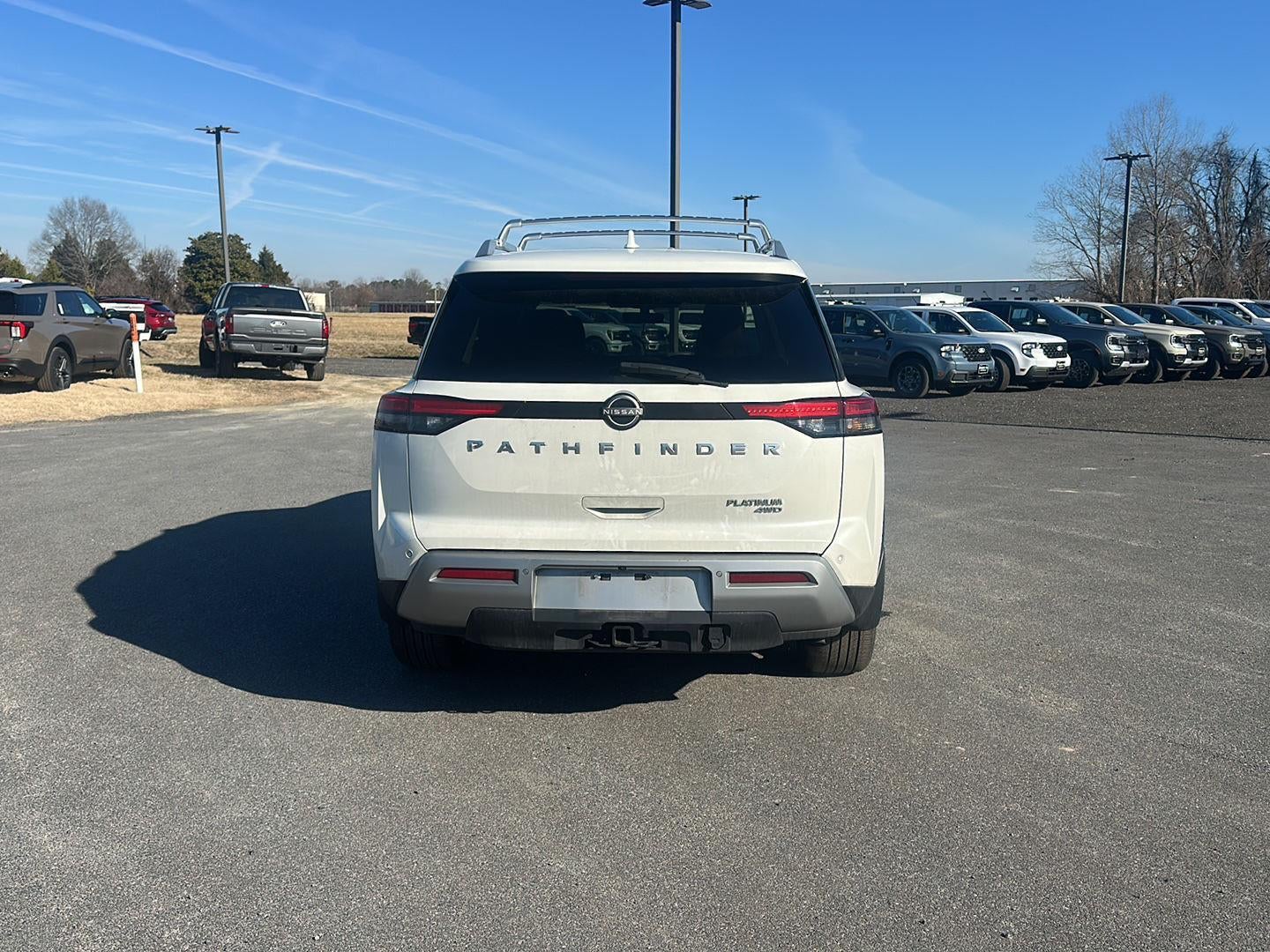 2023 Nissan Pathfinder Platinum
