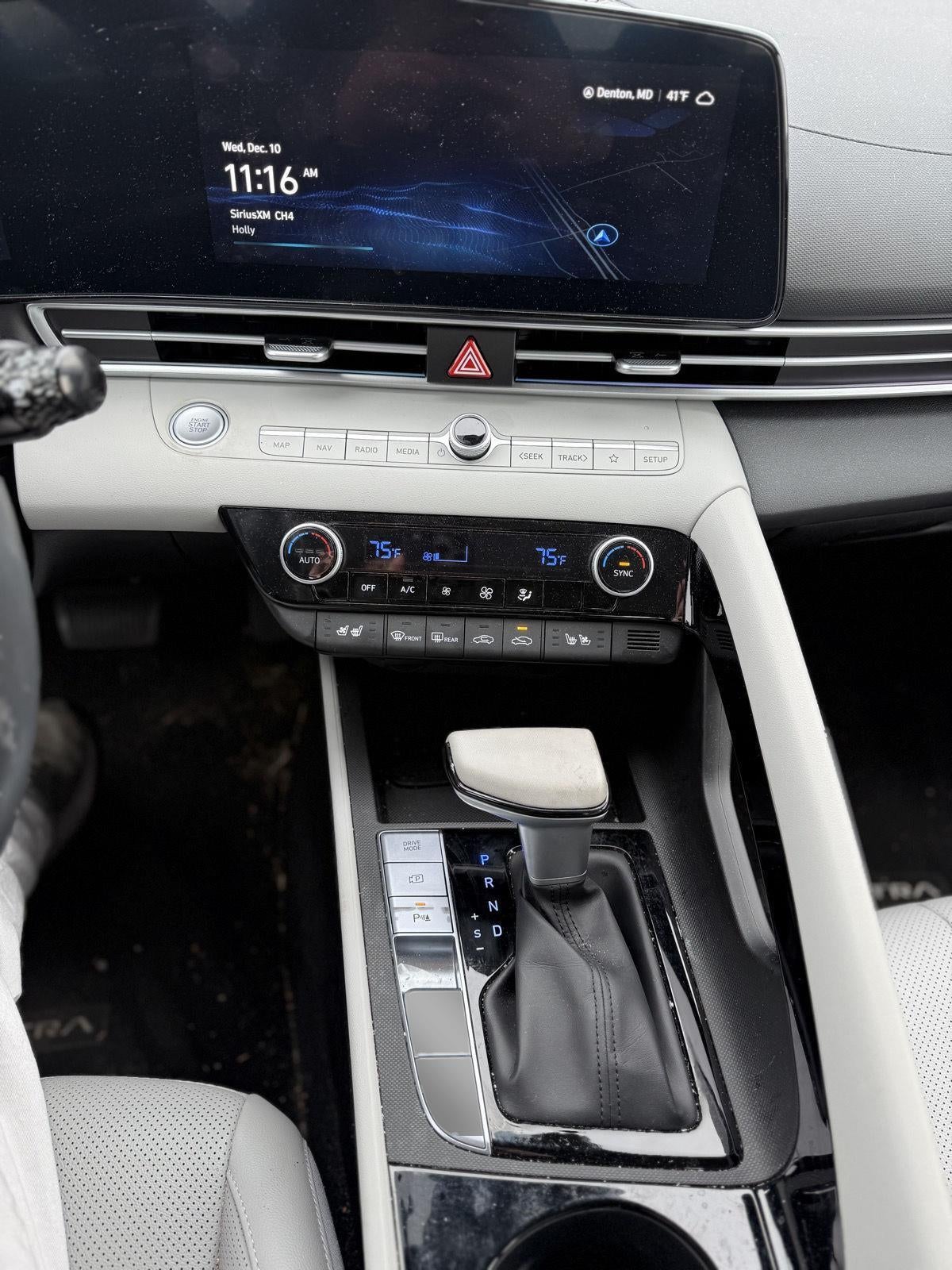 2024 Hyundai Elantra Hybrid Limited