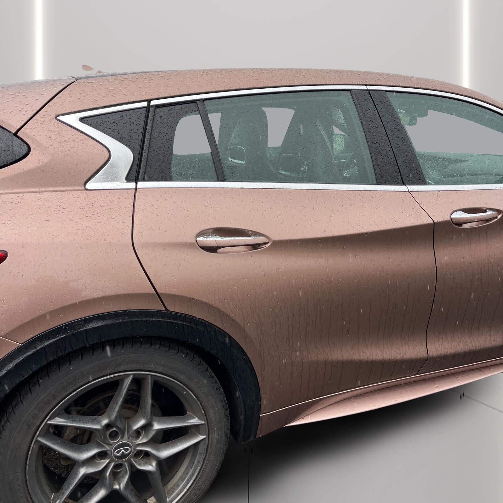 2018 INFINITI QX30 Sport