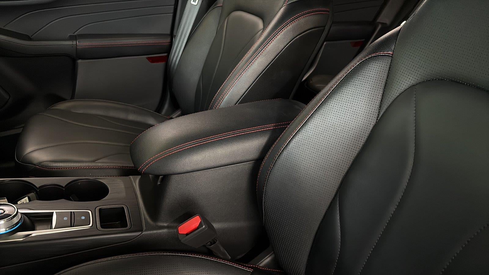 2025 Ford Escape ST-Line Elite