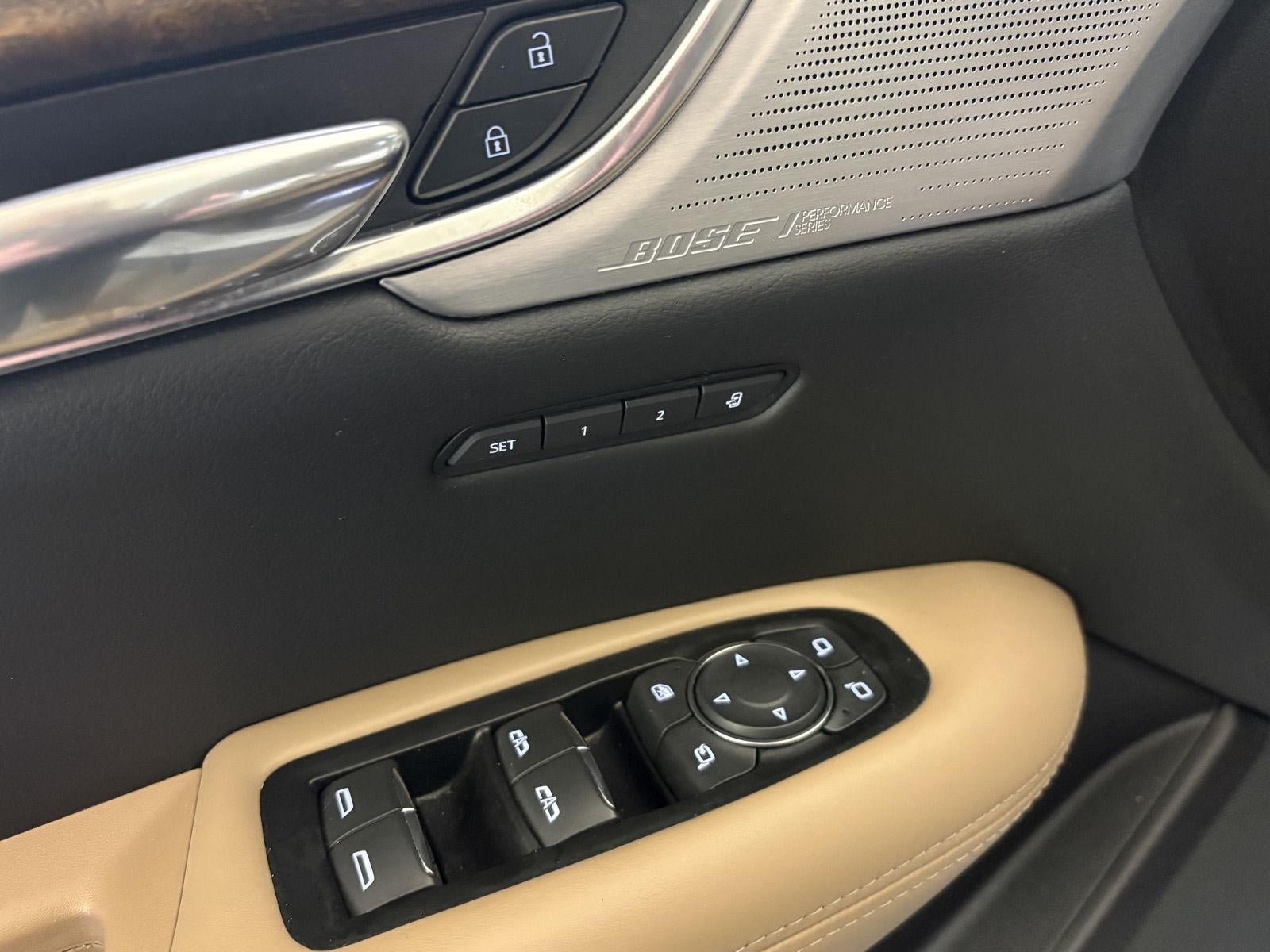 2022 Cadillac XT5 AWD Premium Luxury