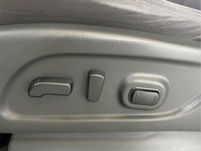 2023 Nissan Titan SV