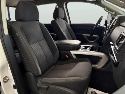 2023 Nissan Titan SV