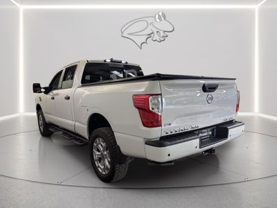 2023 Nissan Titan SV