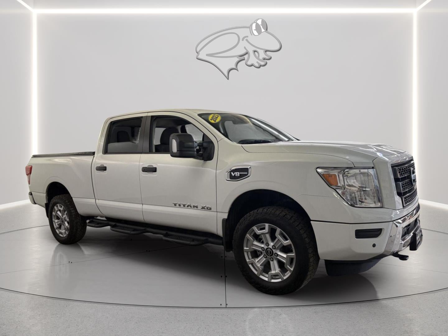 2023 Nissan Titan SV