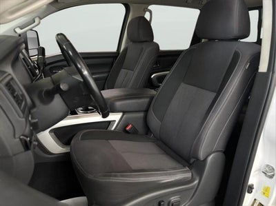 2023 Nissan Titan SV