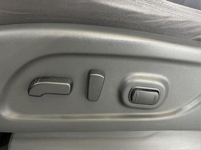 2023 Nissan Titan SV