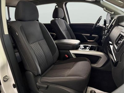 2023 Nissan Titan SV