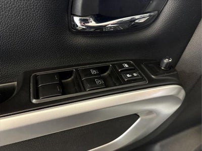 2023 Nissan Titan SV