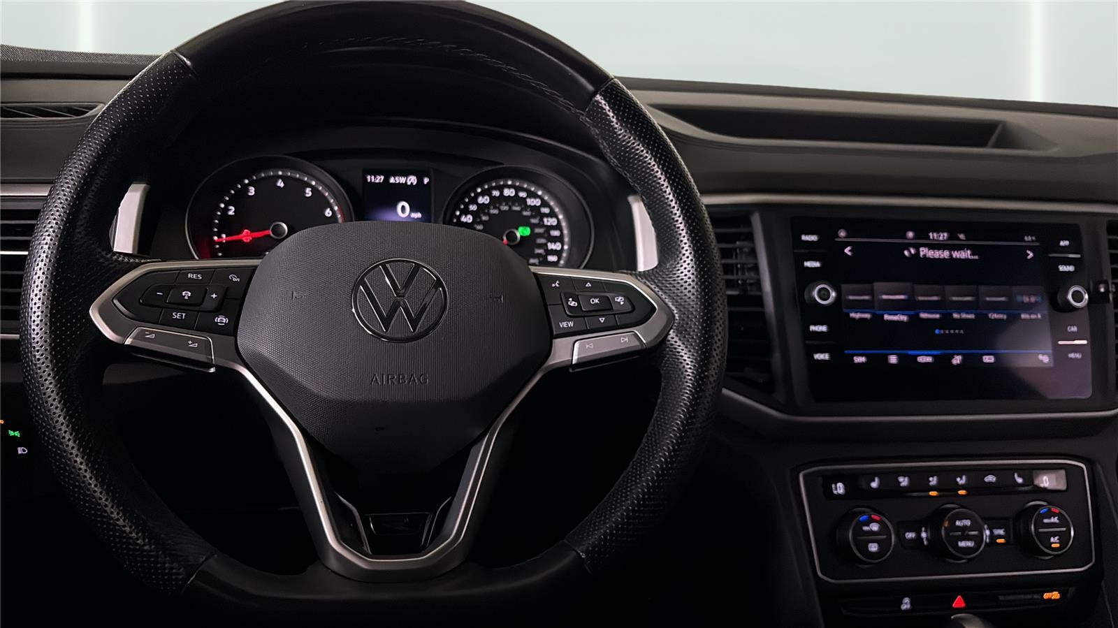 2021 Volkswagen Atlas Cross Sport 3.6L V6 SE w/Technology R-Line