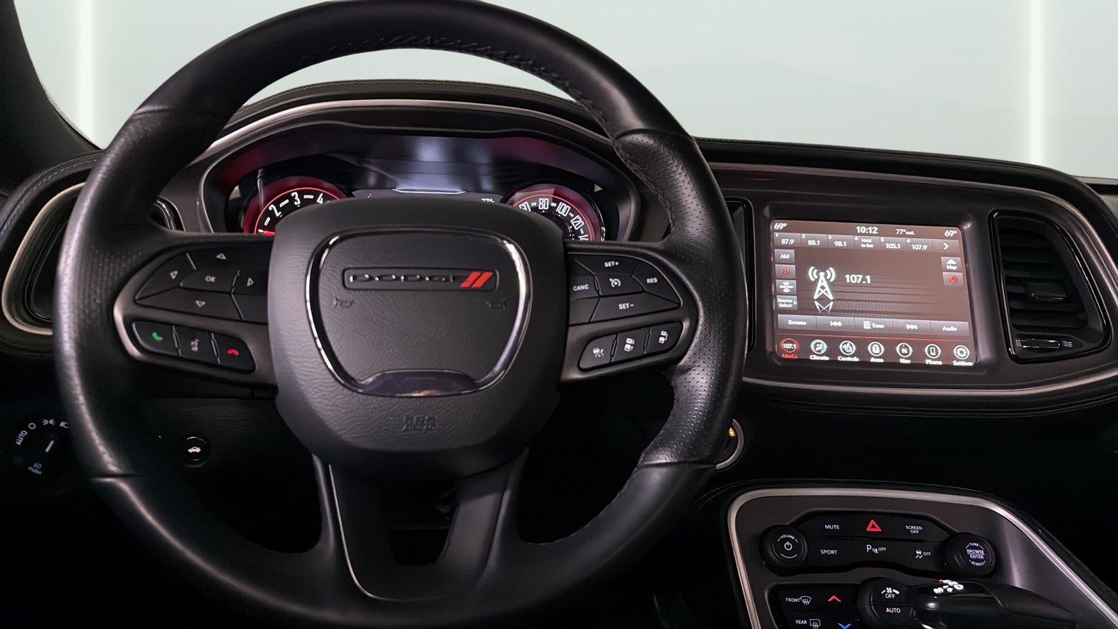 2022 Dodge Challenger SXT