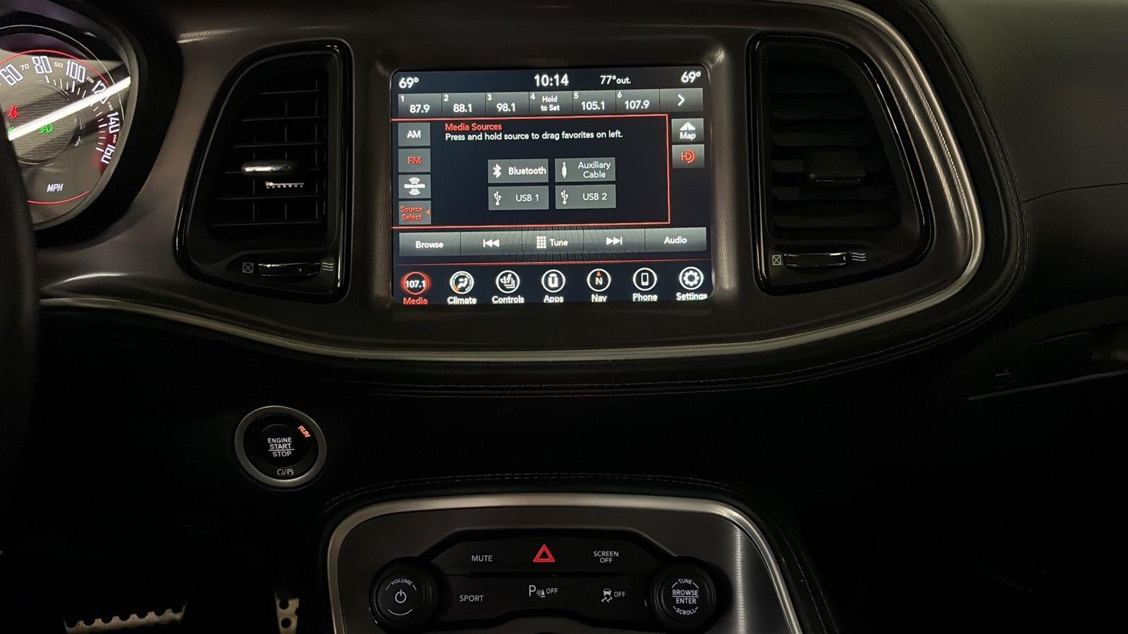 2022 Dodge Challenger SXT