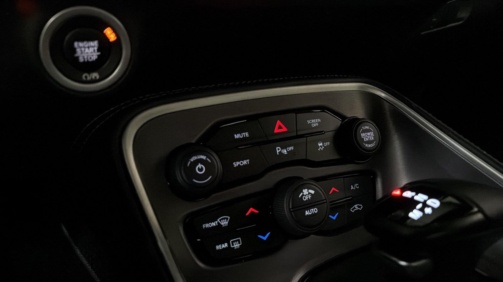 2022 Dodge Challenger SXT