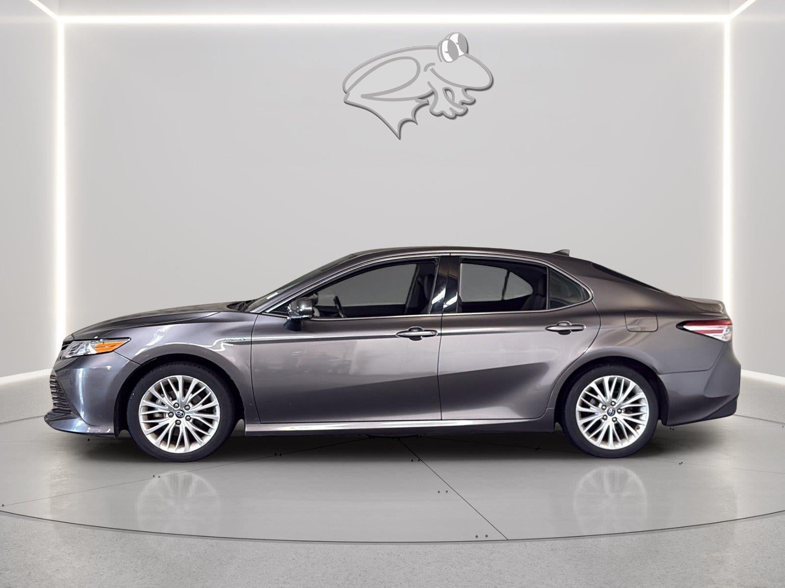 2019 Toyota Camry Hybrid XLE