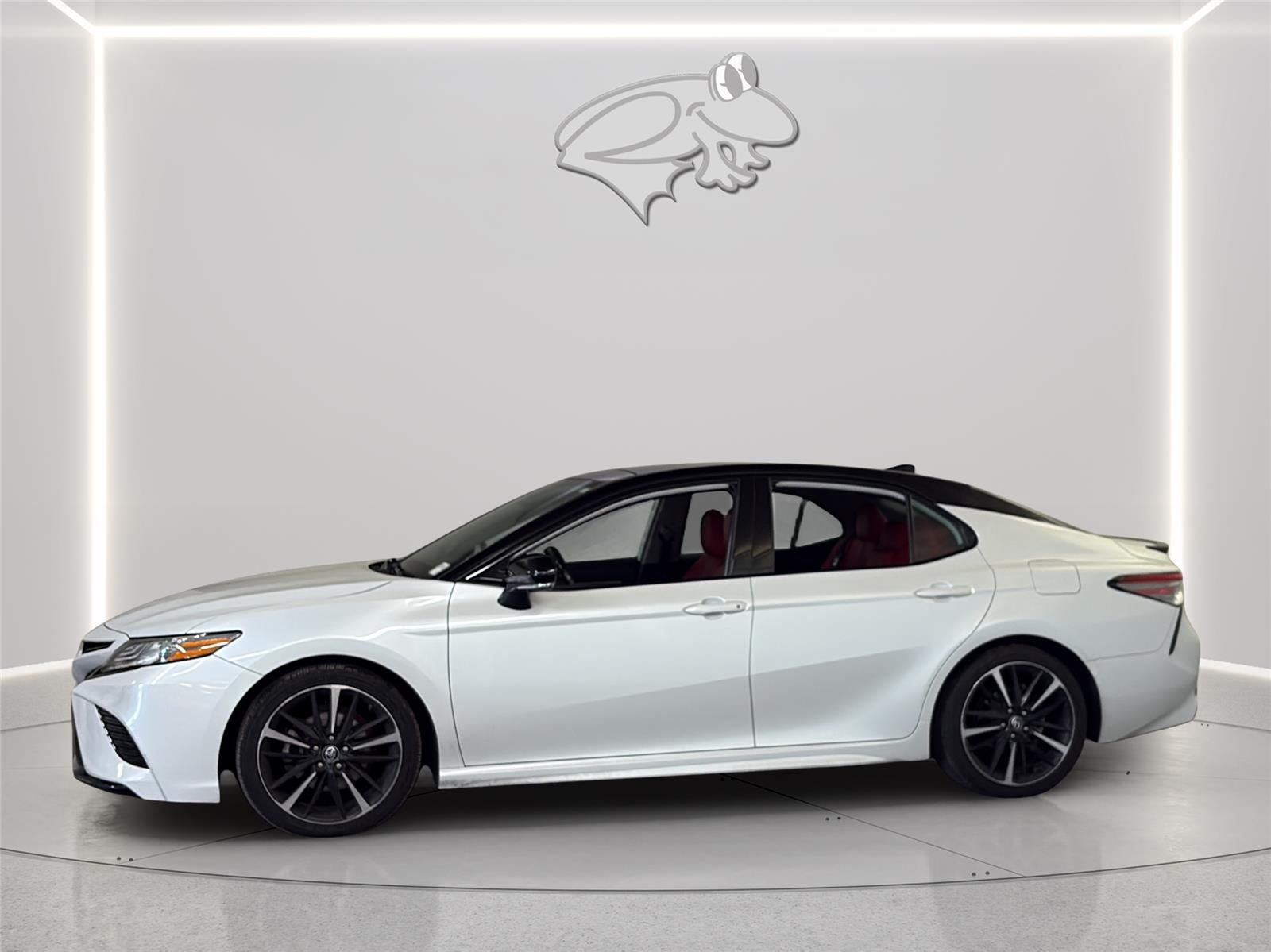 2019 Toyota CAMRY XSE V6