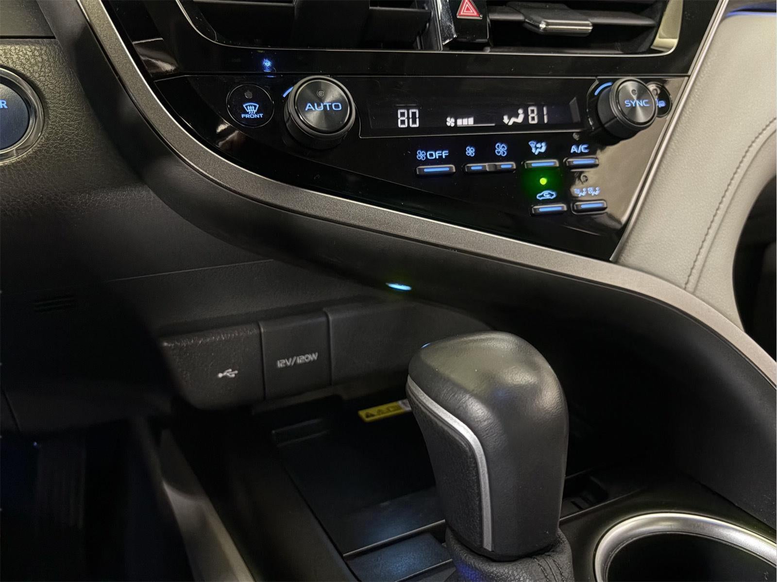 2022 Toyota CAMRY XLE