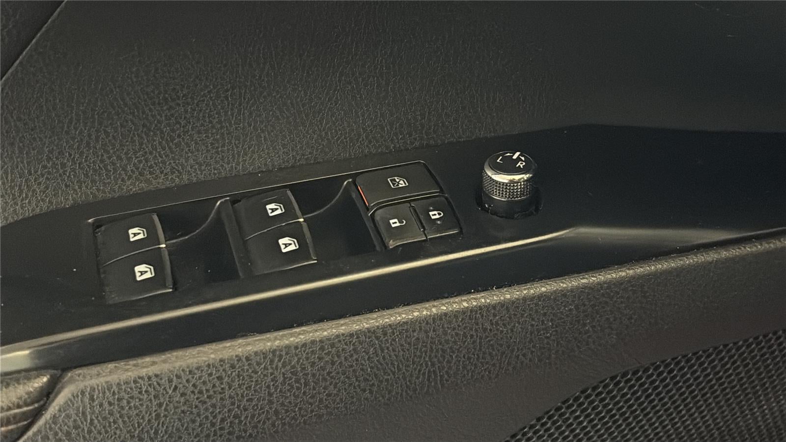 2020 Toyota Camry Hybrid XLE