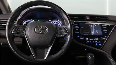 2020 Toyota Camry Hybrid XLE