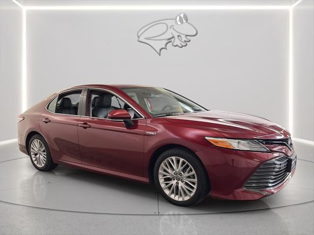2020 Toyota Camry Hybrid XLE
