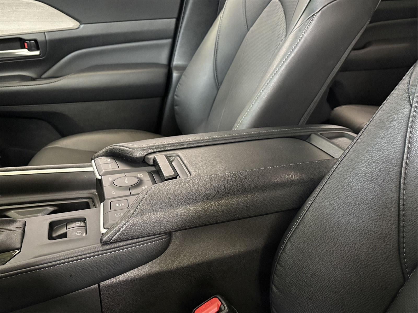 2025 Toyota GRAND HIGHLANDER Limited