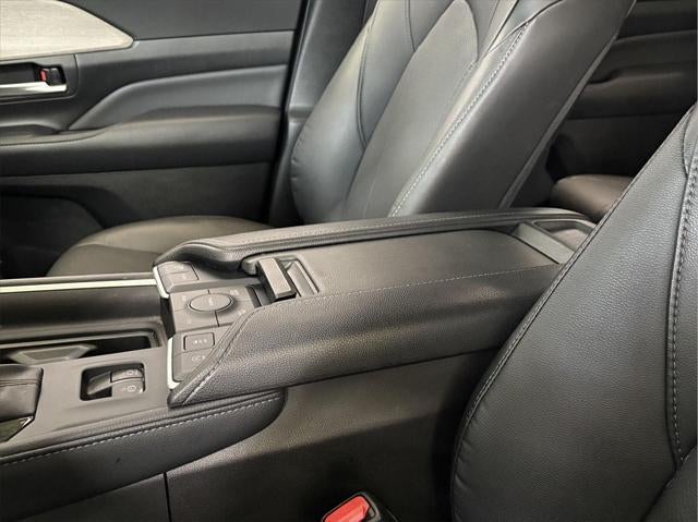 2025 Toyota GRAND HIGHLANDER Limited