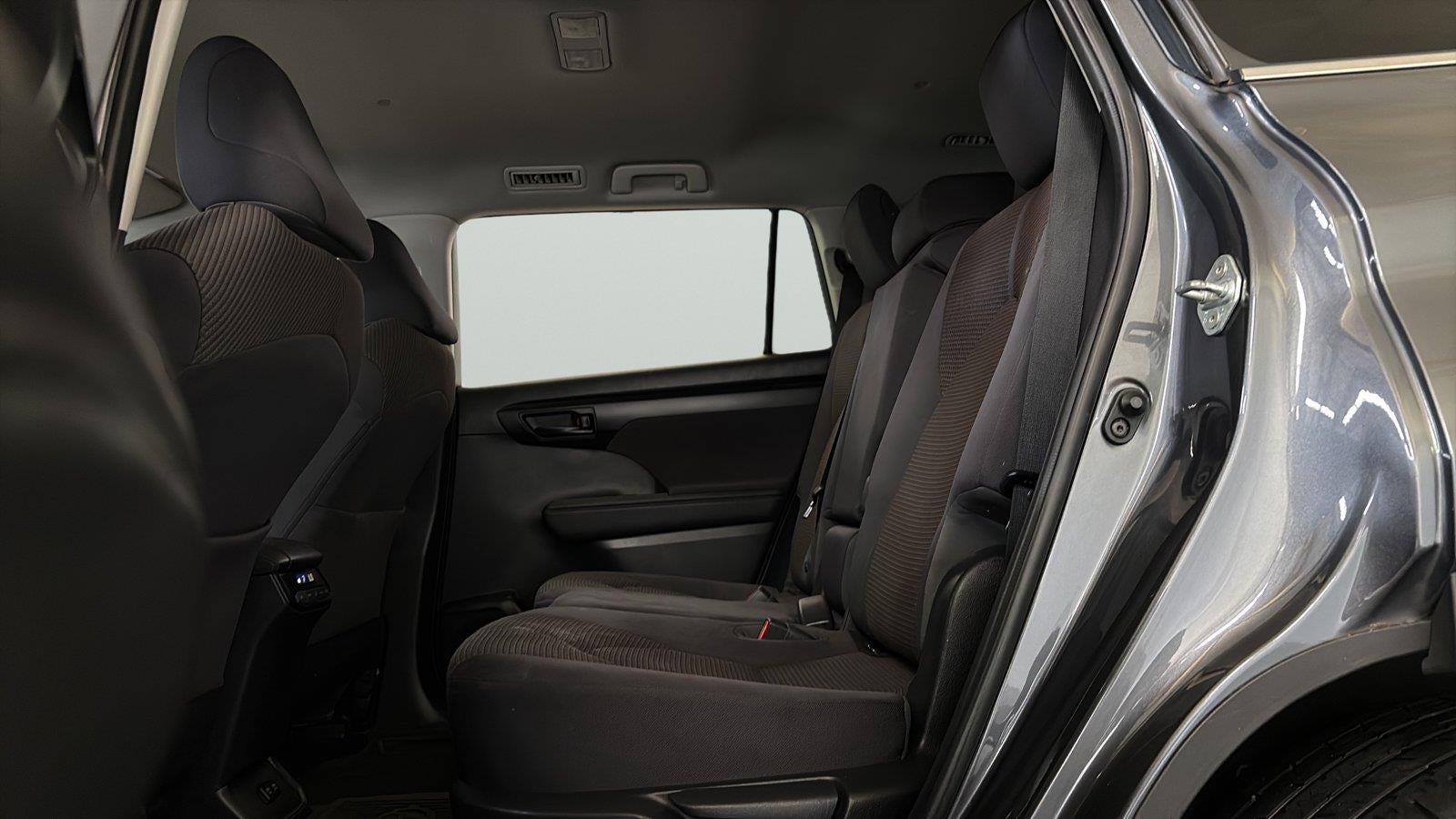 2020 Toyota Highlander LE