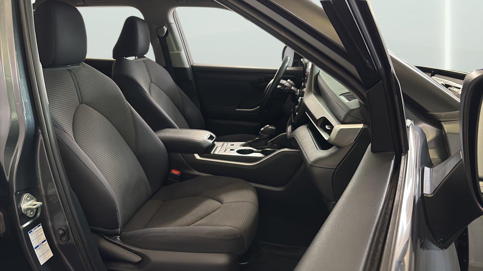 2020 Toyota Highlander LE