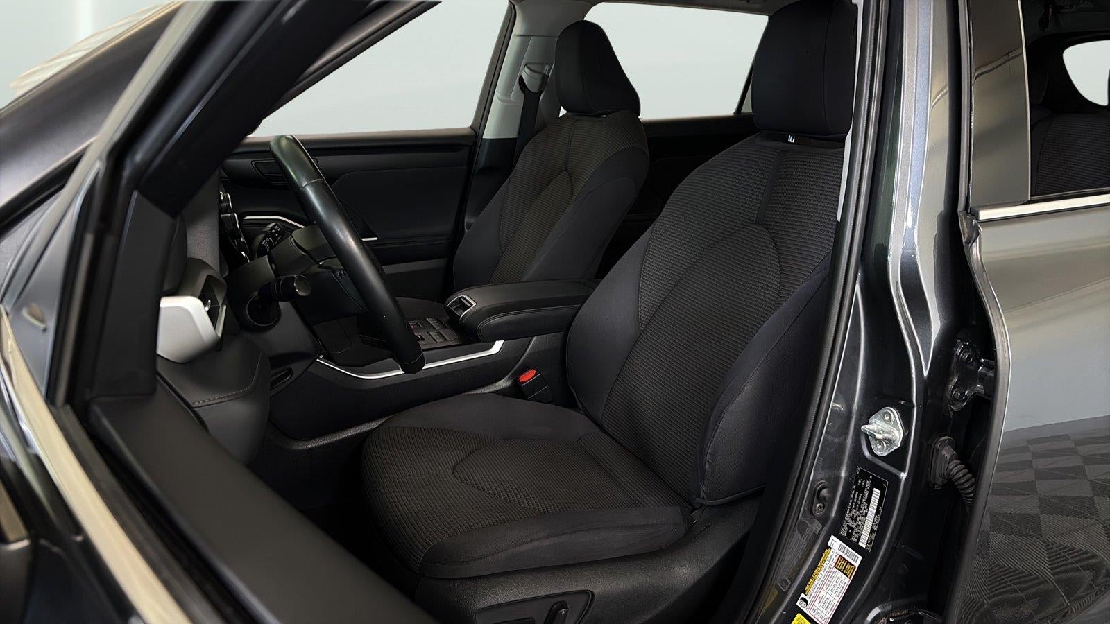 2020 Toyota Highlander LE