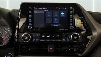 2020 Toyota Highlander LE