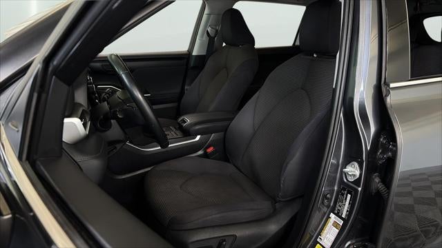 2020 Toyota Highlander LE