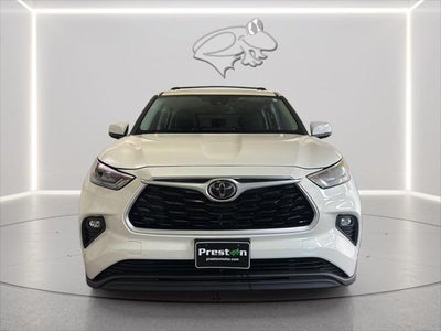 2020 Toyota Highlander LE