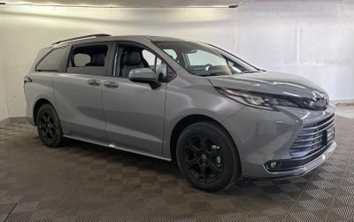 2026 Toyota Sienna Woodland Edition