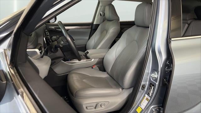 2021 Toyota Highlander Hybrid Limited