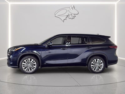 2026 Toyota Highlander Hybrid Platinum