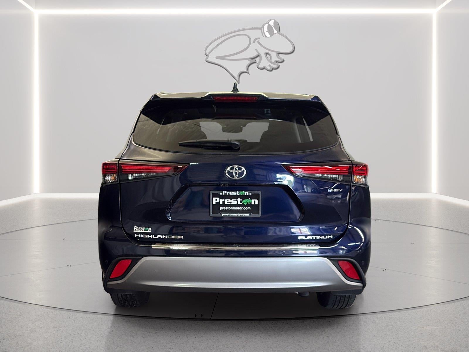 2026 Toyota Highlander Hybrid Platinum