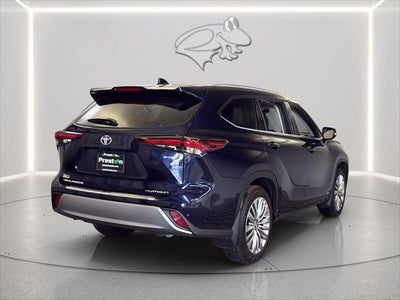2026 Toyota Highlander Hybrid Platinum