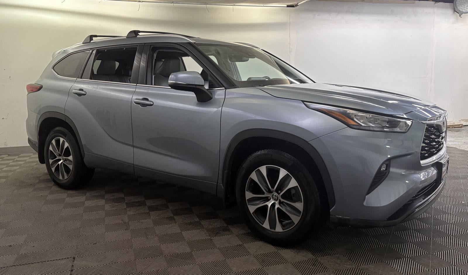 2020 Toyota HIGHLANDER XLE