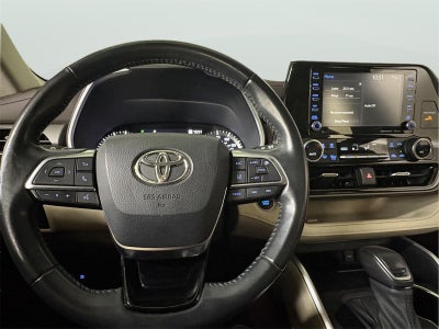 2021 Toyota HIGHLANDER XLE