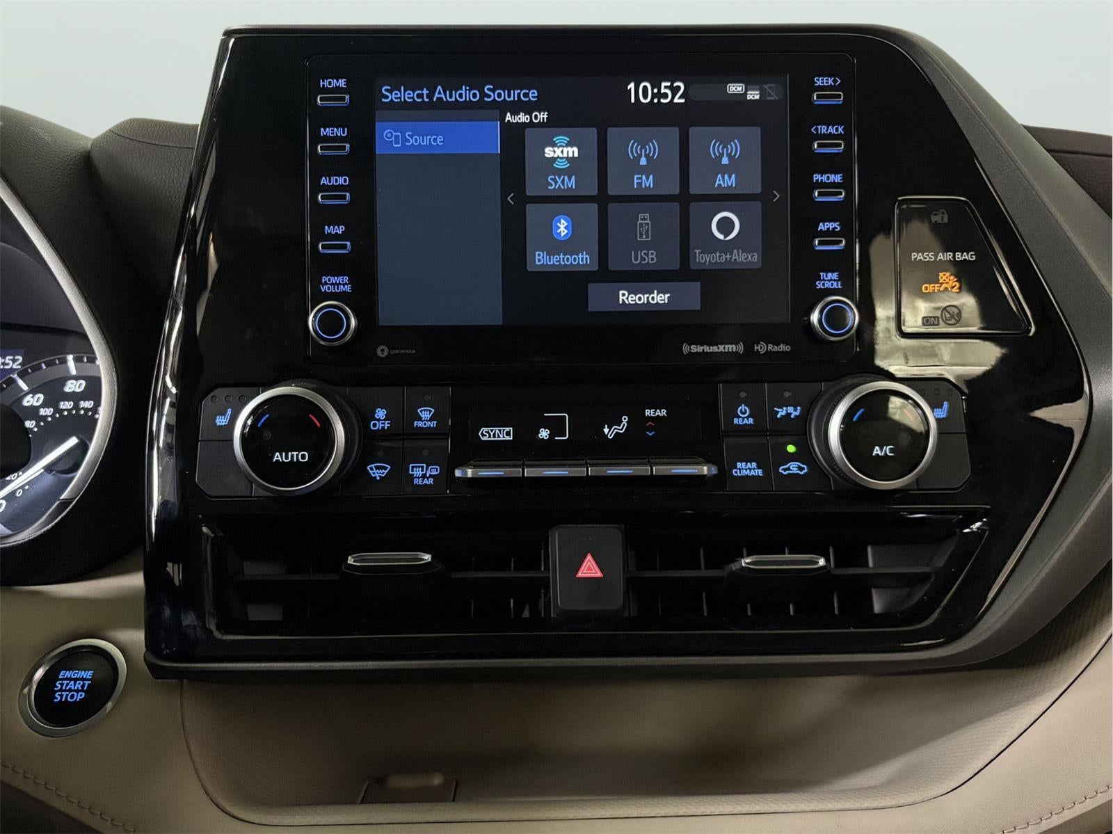 2021 Toyota HIGHLANDER XLE