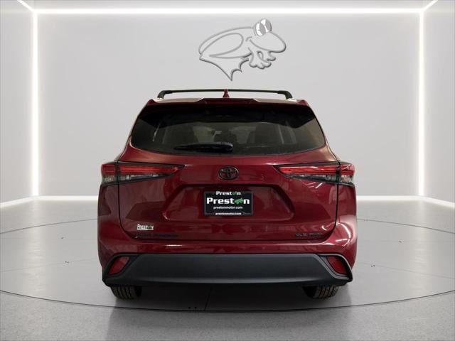 2021 Toyota HIGHLANDER XLE