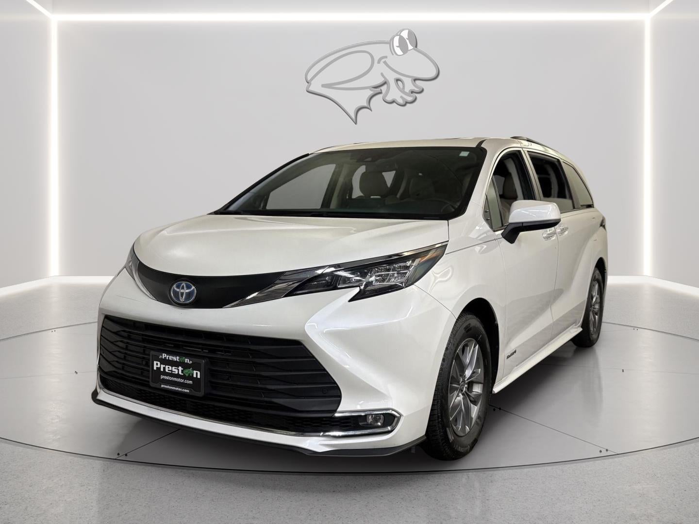 2021 Toyota SIENNA XLE XLE