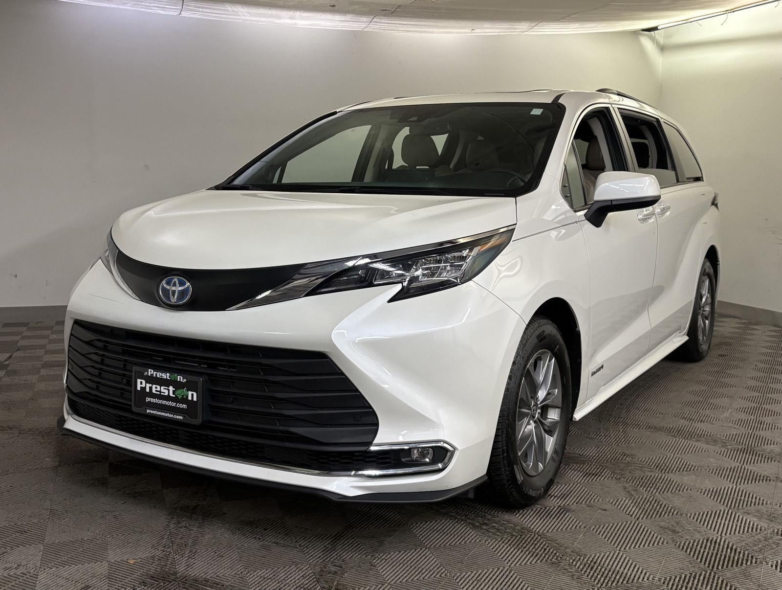 2021 Toyota SIENNA XLE XLE