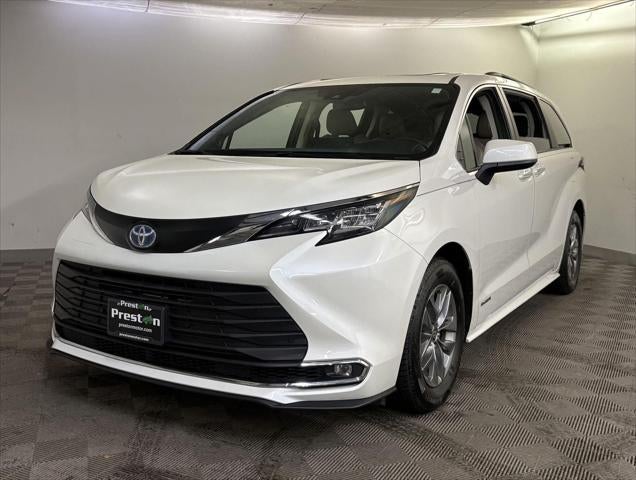 2021 Toyota SIENNA XLE XLE