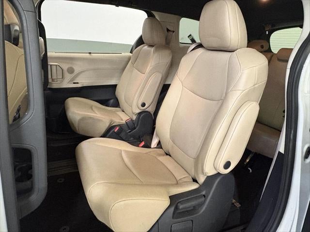 2021 Toyota SIENNA XLE XLE