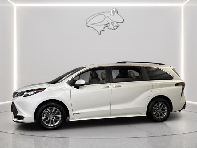 2021 Toyota SIENNA XLE XLE