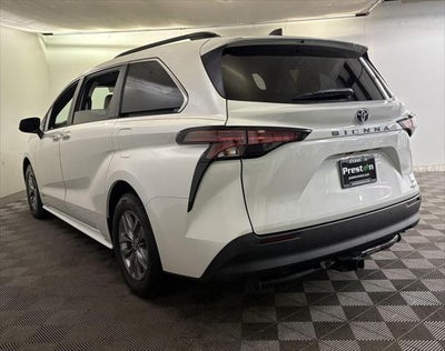 2021 Toyota SIENNA XLE XLE