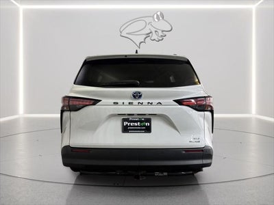 2021 Toyota SIENNA XLE XLE