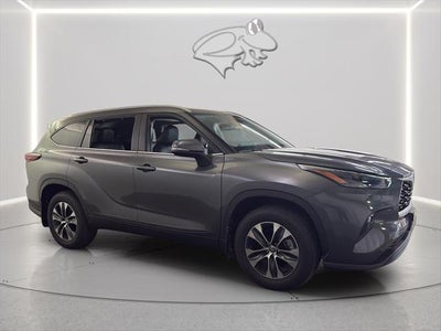 2025 Toyota Highlander XLE