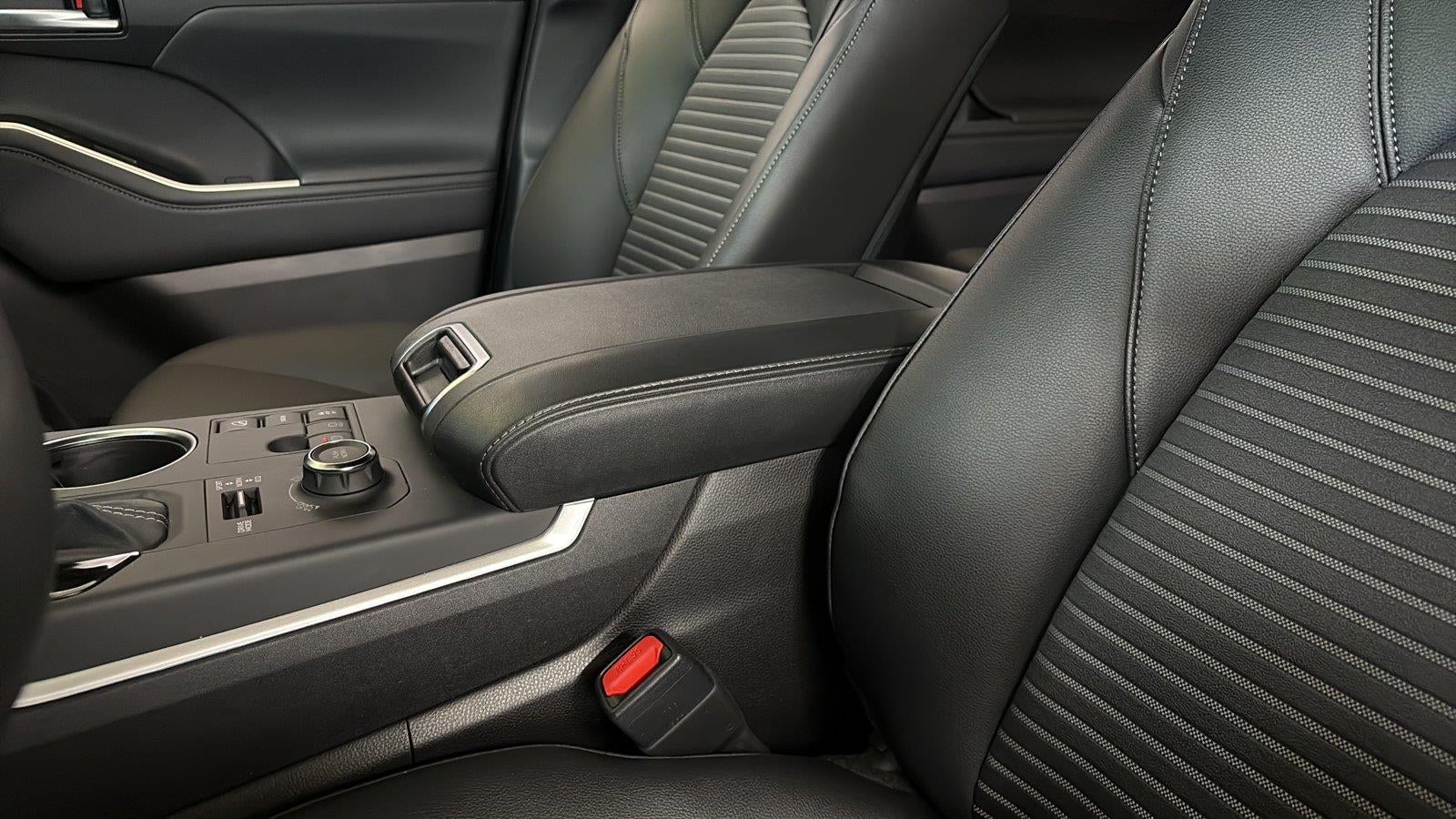 2026 Toyota Highlander XSE